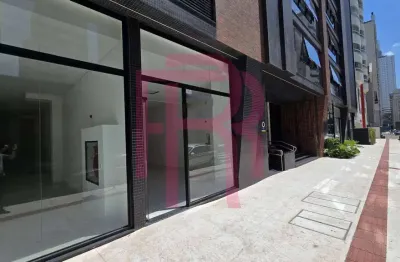 Sala comercial para locação anual no centro de balneário camboriú.