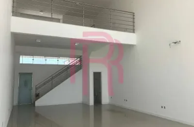 Sala comercial com mezanino para locação em balneário camboriú.