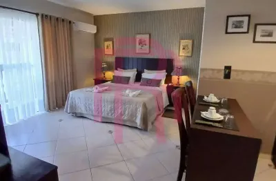 Loft mobiliado e equipado para locação anual em Balneário Camboriú.