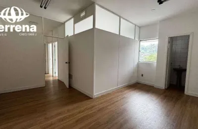 Sala comercial com 4 salas para alugar na Rua Prefeito Frederico Busch Júnior, Ribeirão Fresco, Blumenau