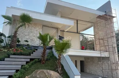 Casa a venda em condomínio fechado em santa cruz do sul!