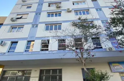 Apartamento 2 dormitórios todo reformado com elevadaor no centro de santa cruz d