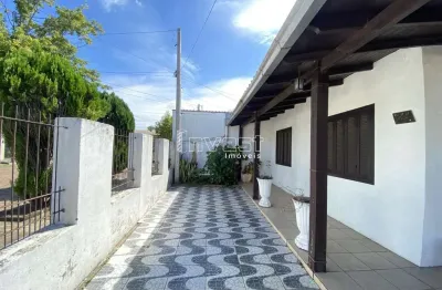 Casa com 03 dormitórios e piscina no bairro avenida em santa cruz do sul