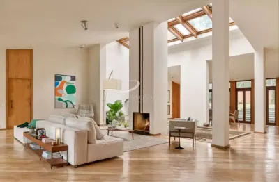 Casa de condomínio, 1300 m2, 5 suítes, 8 banheiros, 9 vagas, para venda, chácara flora.
