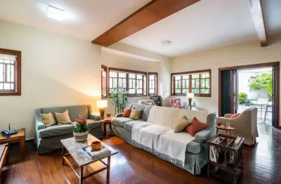 Sobrado, 300 m2, 4 quartos sendo 2 suítes, 4 vagas, para venda, vila madalena.