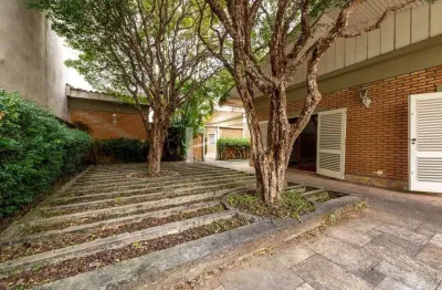 Casa térrea, 400 m2, 4 dormitórios sendo 2 suítes, 3 vagas, para venda, alto de pinheiros.