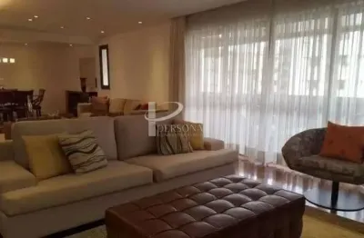 Apartamento, 275 m2, 5 quartos sendo 2 suítes, 3 vagas com depósito, para venda, campo belo.