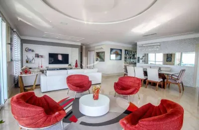 Luxuoso apartamento à venda, com 297 m² de área útil privativa, 04 suites  e 06 vagas,  no condomíni