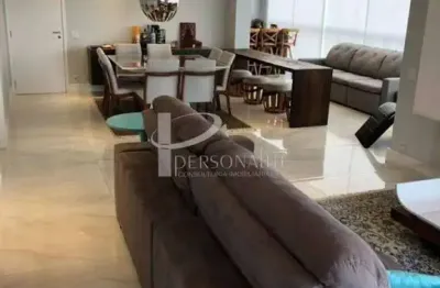 Cobertura alto padrão à venda com 300m², 04 dormitórios sendo 04 suítes e 04 vagas de garagem + dep
