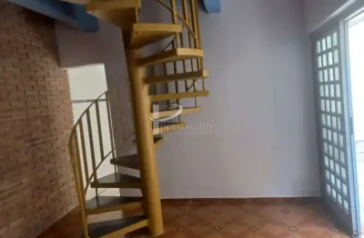 Sobrado de fundos, 160 m2, 2 quartos, 1 vaga, para locação, tatuapé.