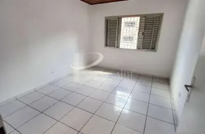 Casa com 3 quartos para alugar na Rua Doutor Fábio Montenegro, Vila Guilhermina, São Paulo