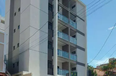 Apartamentos 2 quartos com suíte, varanda e garagem. localização privilegiada no paineiras.