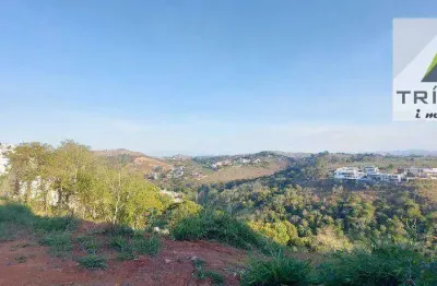 Terreno com vista deslumbrante e permanente no condomínio portal do aeroporto. localização privilegiada na rua principal e próximo da portaria.