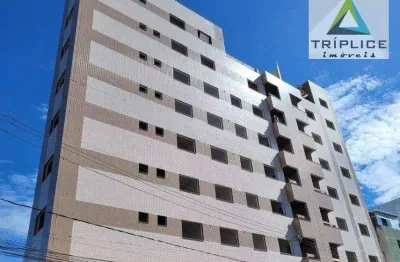 Apartamento garden 2 quartos com área externa de 16m², vaga numerada e elevador. morro da glória.