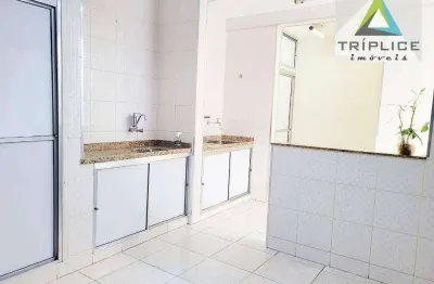 Apartamento 2 quartos com garagem, ampla cozinha e área externa. localização privilegiada no bairro santa helena. rua plana. perto de vários colégios.