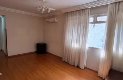 Locação na afonso pena: 2 dorm. de frente com garagem fechada