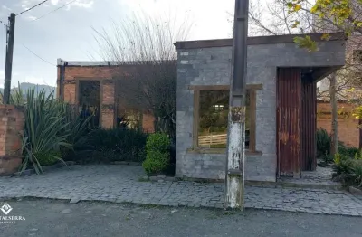 Casa com sala comercial à venda – excelente localização no bairro esquina, em ur