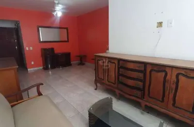 Apartamento de 3 quartos, muito amplo, próximo à praia de icaraí.