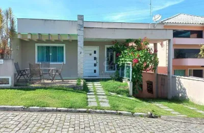 Casa de 4 quartos, 3 suítes, toda montada, em condomínio no arsenal.