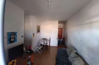 Apartamento de 2 quartos com varanda e 1 vaga. lazer. próximo ao guanabara.