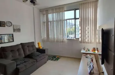 Apartamento de 2 quartos, na alameda, amplo, próximo à ponte.