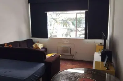 Apartamento de 2 quartos, na rua paulo gustavo, todo amplo, de frente.
