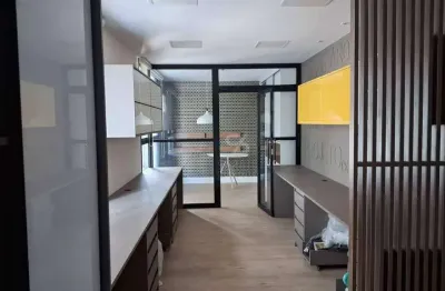 Sala comercial em icaraí, toda montada, vazia, andar alto, muito bom gosto, 1 vaga.