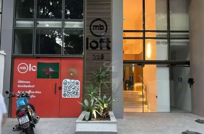 Loja para locação na rua mariz e barros, pé direito duplo, 2 banheiros, área de 25 m².
