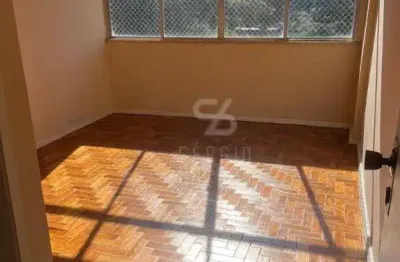 Apartamento de 2 quartos com dependecia revertida, vazio, próximo à concha acústica e barcas. 1 vaga.