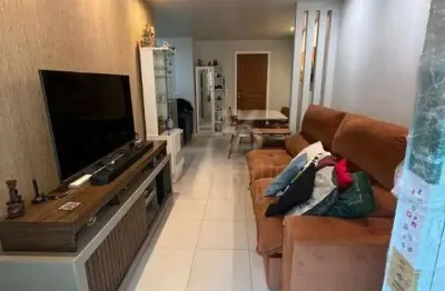 Apartamento de 2 quartos, 1 suíte em rua tranquila de são francisco, lazer e 1 vaga.