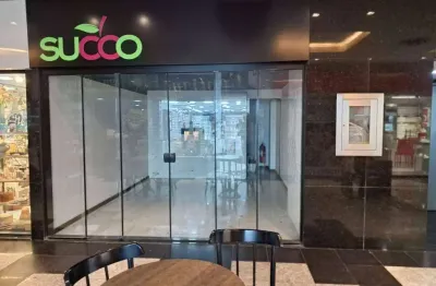 Loja comercial no Trade Center, na Rua Paulo Gustavo, com 30 m², 1 banheiro, 1 vaga.