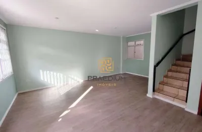 Sobrado com 3 dormitórios para alugar, 115 m² por R$ 3.450,00/mês - Uberaba - Curitiba/PR