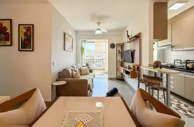 Apto completo andar alto 2 dorm com suíte mobiliado martim de sá