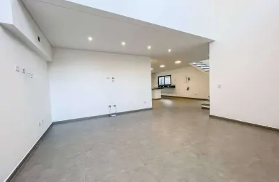Sobrado novo 4 dorm sendo 3 suítes com piscina em condomínio costa nova