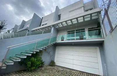 Casa com 3 dormitórios para alugar, 160 m² por r$ 4.432,00/mês - floresta - estância velha/rs