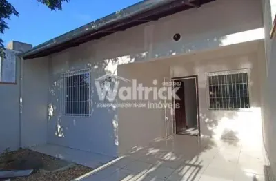 Geminado no residencial cleide ferreira xviii no bairro de armação do itapocoroi.