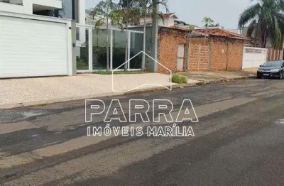 Terreno à venda no Jardim Tropical, Marília 