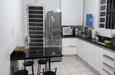 Vende-se residência no núcleo habitacional castelo branco - marilia/sp