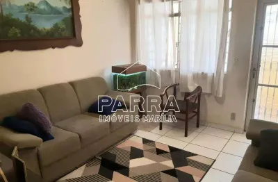Casa com 3 quartos à venda no Centro, Marília 