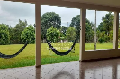 Vende-se chácara no estância três lagos - marilia/sp