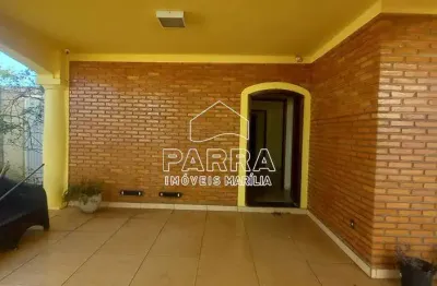 Casa com 3 quartos à venda no Jardim Parati, Marília 