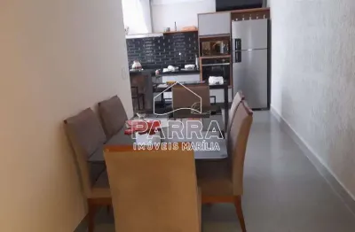 Vende-se residência no condominio residencial arezzo i - marilia/sp