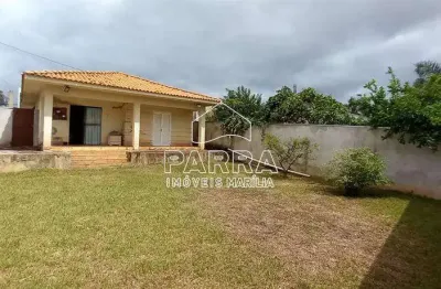 Casa com 3 quartos à venda no Jardim Acapulco, Marília 