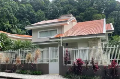 Casa à venda na rua hellmuth strelow, 41, américa, joinville por r$ 3.750.000