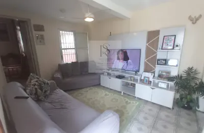 Casa com 3 quartos sendo 1 suíte, espaço para comércio e 2 terraços