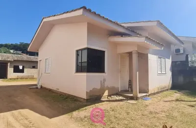 Casa a venda no bairro são joao me em tubarão sc com terreno de 406 m³ e  edícula