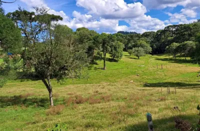 Área de terras com 2 hectares a 15 minutos do centro da cidade de farr