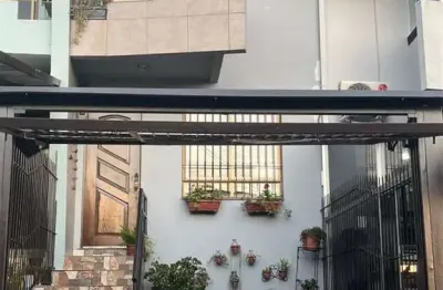 Sobrado semimobiliado no bairro cidade nova em caxias do sul.&amp;amp;#1