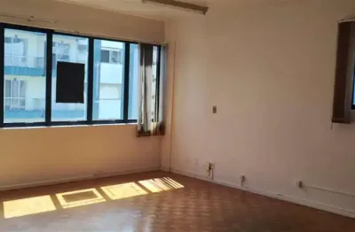 Sala aérea comercial no centro de caxias do sul, próximo ao banco de s