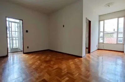 Apartamento espaçoso de 3 quartos em uma localização imbatível!